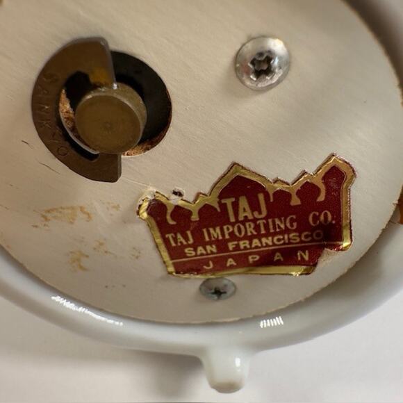 TAJ Importing Robin On Branch Bird Music Box Porcelain Japan/San Francisco VTG - Picture 2 of 16
